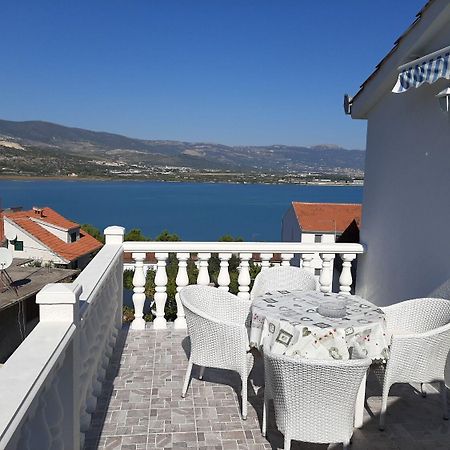 Apartments Ivica - 150M From Sea Trogir Bagian luar foto