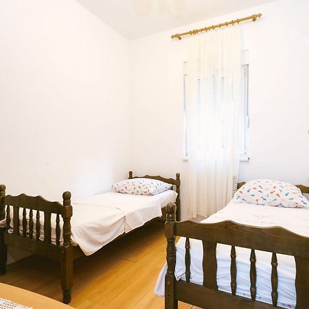 Apartments Ivica - 150M From Sea Trogir Bagian luar foto