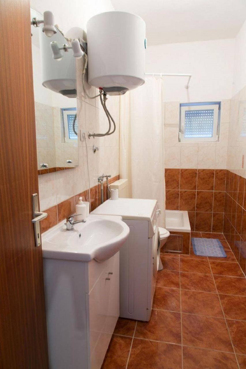 Apartments Ivica - 150M From Sea Trogir Bagian luar foto