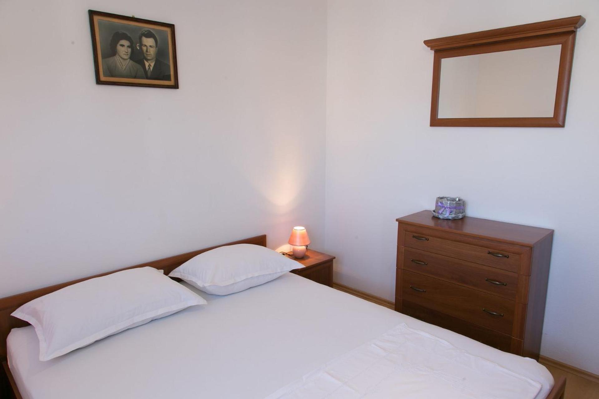 Apartments Ivica - 150M From Sea Trogir Bagian luar foto