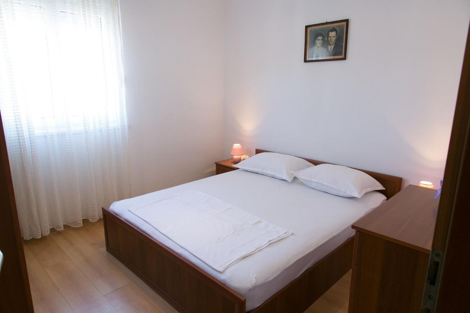 Apartments Ivica - 150M From Sea Trogir Bagian luar foto