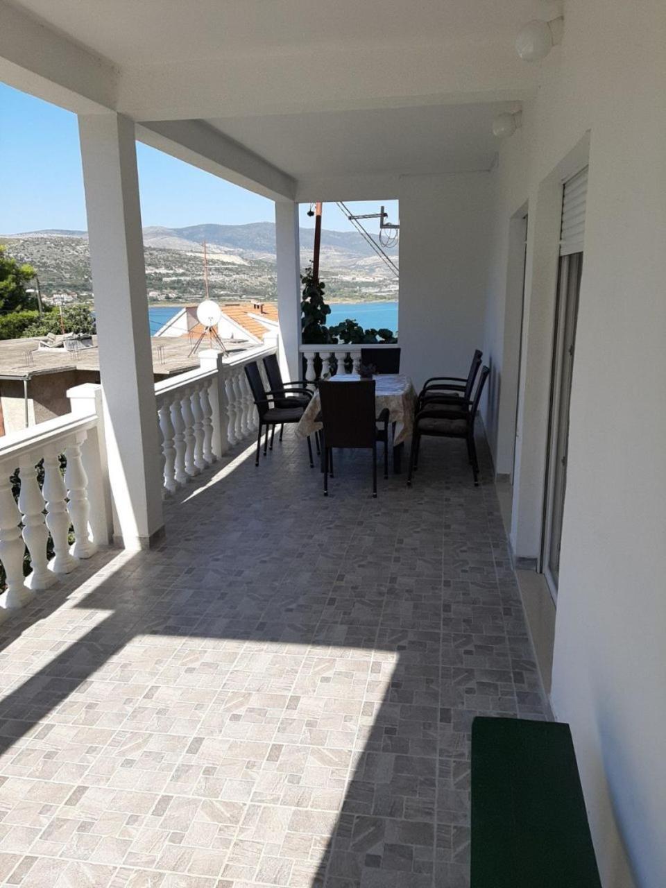 Apartments Ivica - 150M From Sea Trogir Bagian luar foto