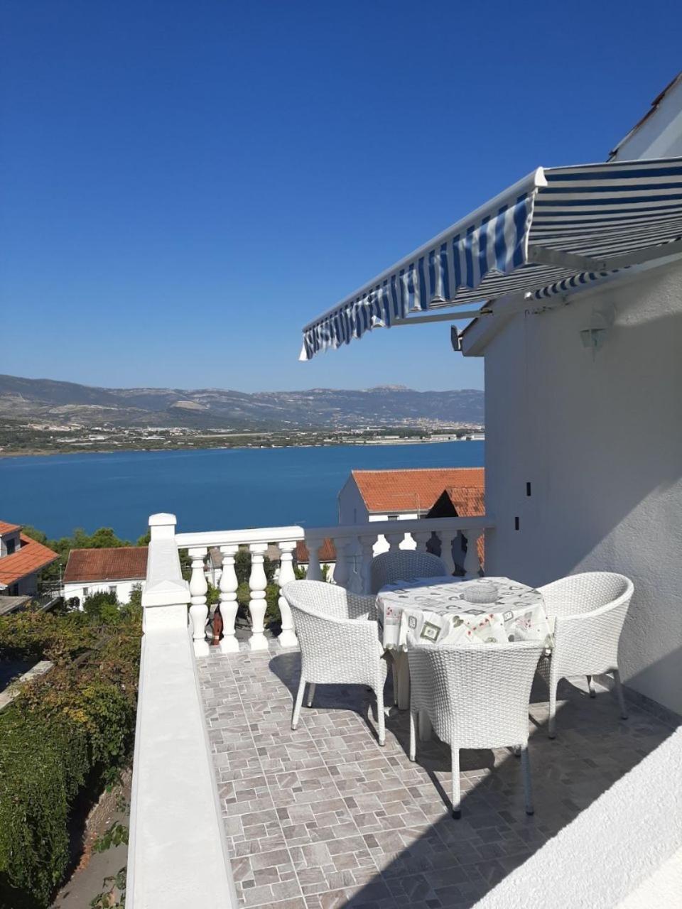 Apartments Ivica - 150M From Sea Trogir Bagian luar foto